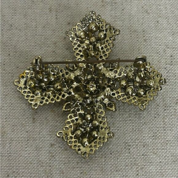 Vintage Cross Brooch Womens Green & Gold-tone Floral Maltese Filigree Rhinestone - Picture 6 of 6